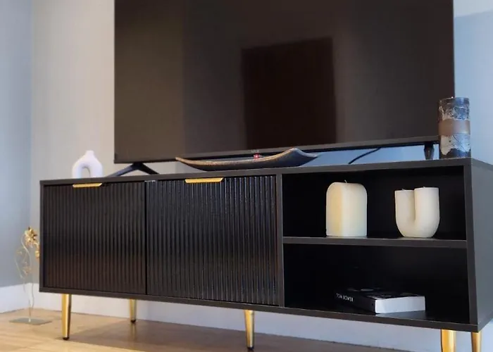 Modern 1br - Stylish - Luxury Skyline Views Leeds (West Yorkshire)