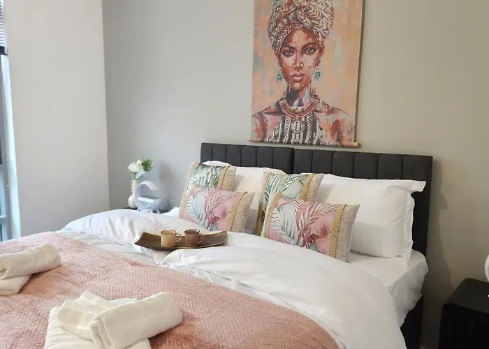 Modern 1br - Stylish - Luxury Skyline Views * Leeds (West Yorkshire)