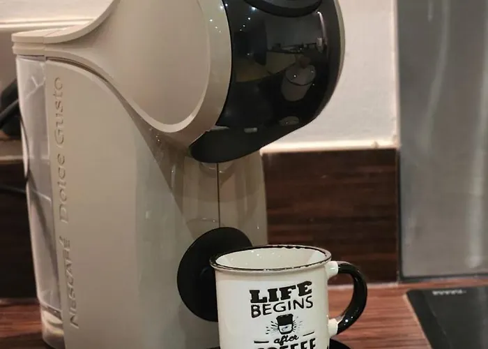 Modern 1br - Stylish - Luxury Skyline Views *